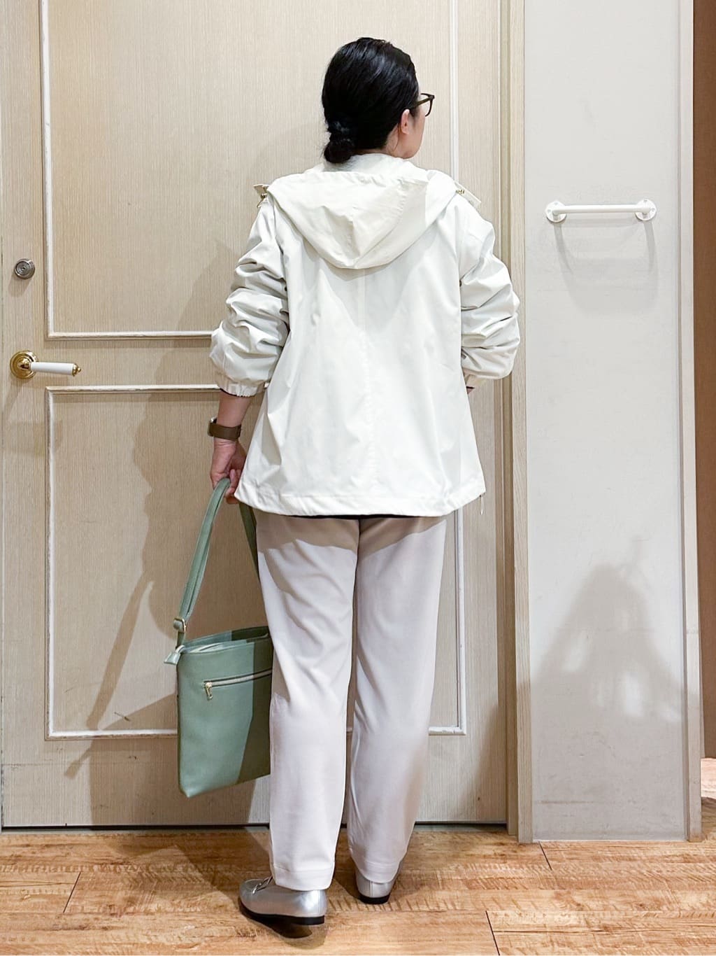 umeさんの「SHOO･LA･RUE｜【防花粉/高レビュー】きれいもかっこいいも叶える 欲張りマウンテンパーカ」を使ったコーディネート