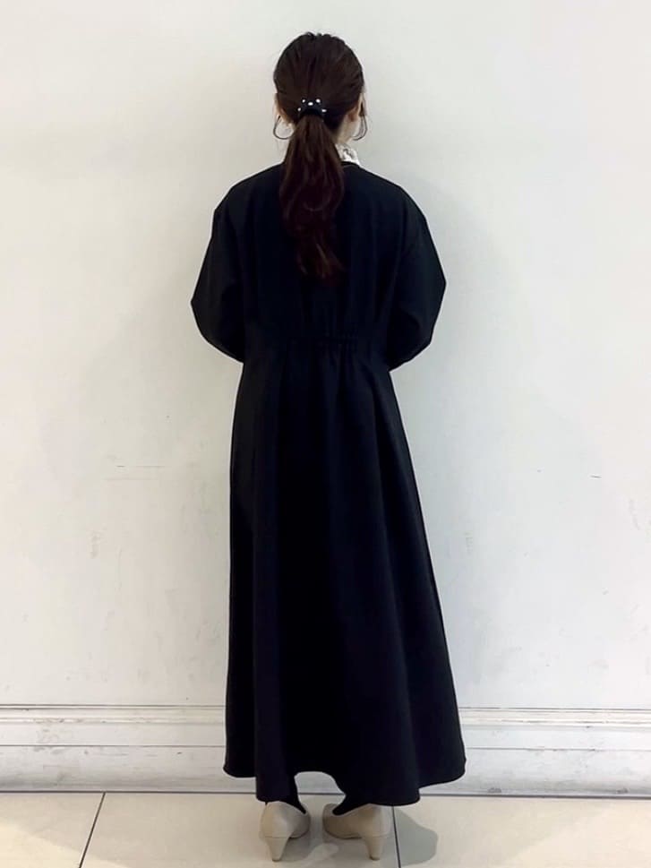 saito.さんの「grove｜晴れの日にも映える、品よく華やかなシャツワンピース」を使ったコーディネート