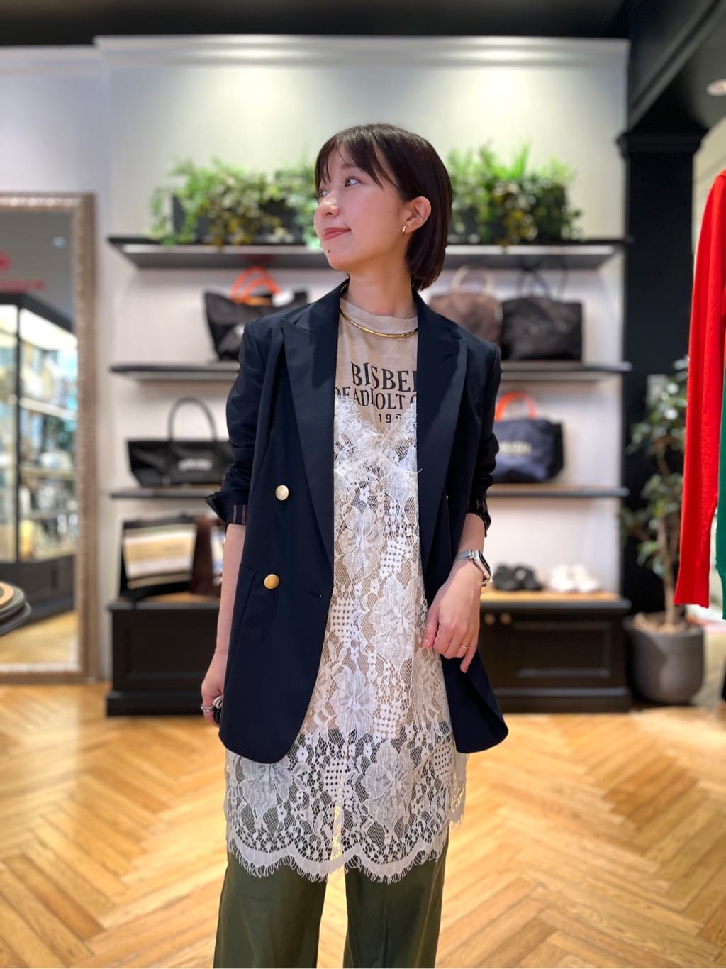 つじ まこさんの「DRESSTERIOR｜コンフォート ダブルブレザー」を使ったコーディネート
