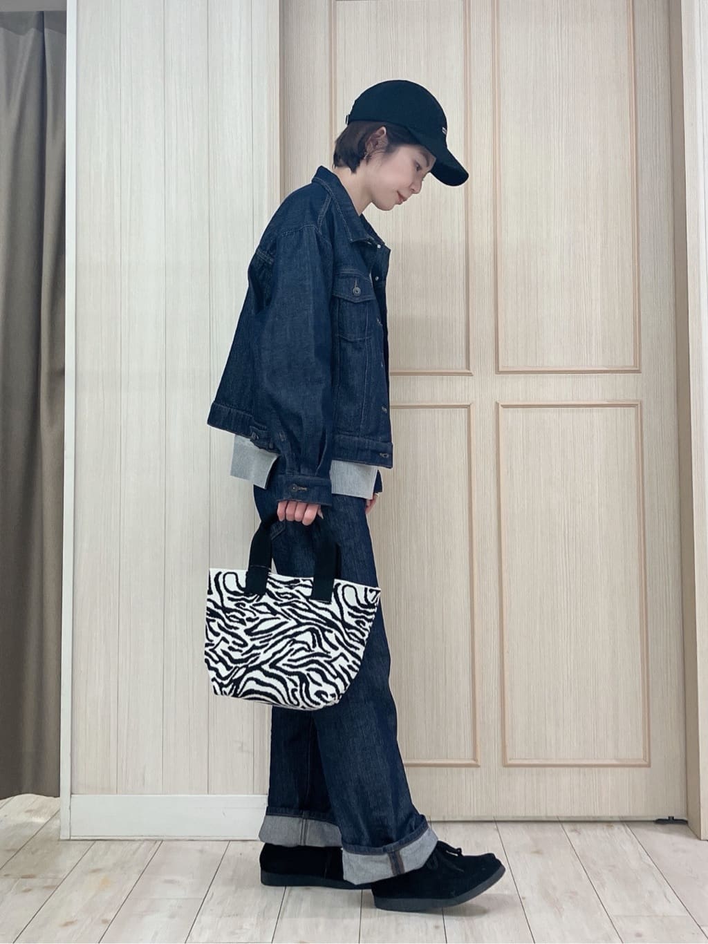 Turnerさんの「SHOO･LA･RUE｜【SHOO・LA・RUE DENIM】羽織るだけでこなれる　オーバーサイズデニムジャケット」を使ったコーディネート