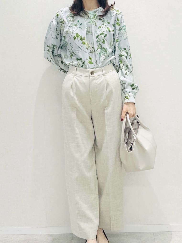Miwaさんの「UNTITLED｜【花柄/洗える】ボタニカルブラウス」を使ったコーディネート