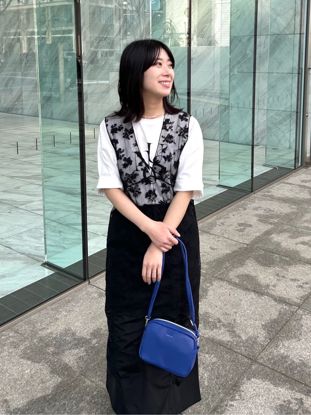 RINAさんの「OPAQUE.CLIP｜シアー刺繍チュニックブラウス【洗濯機OK】」を使ったコーディネート