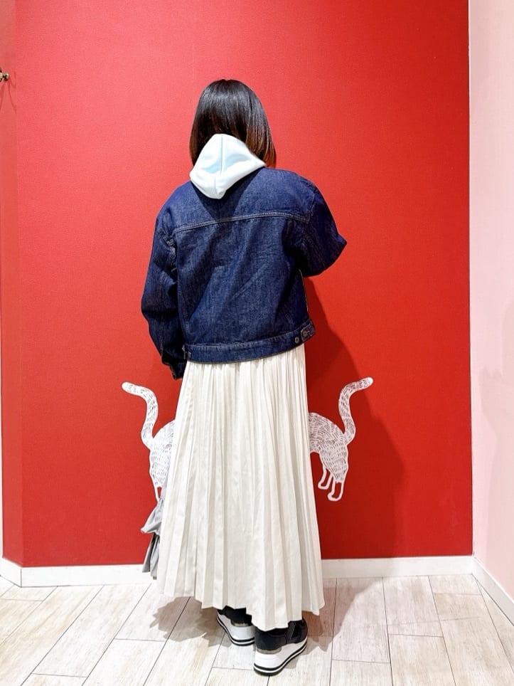 あにぃさんの「SHOO･LA･RUE｜【SHOO・LA・RUE DENIM】羽織るだけでこなれる　オーバーサイズデニムジャケット」を使ったコーディネート