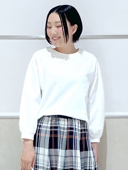 eriko さんの「Dessin｜【360度可愛い・洗える】バックヘンリーカットソー」を使ったコーディネート