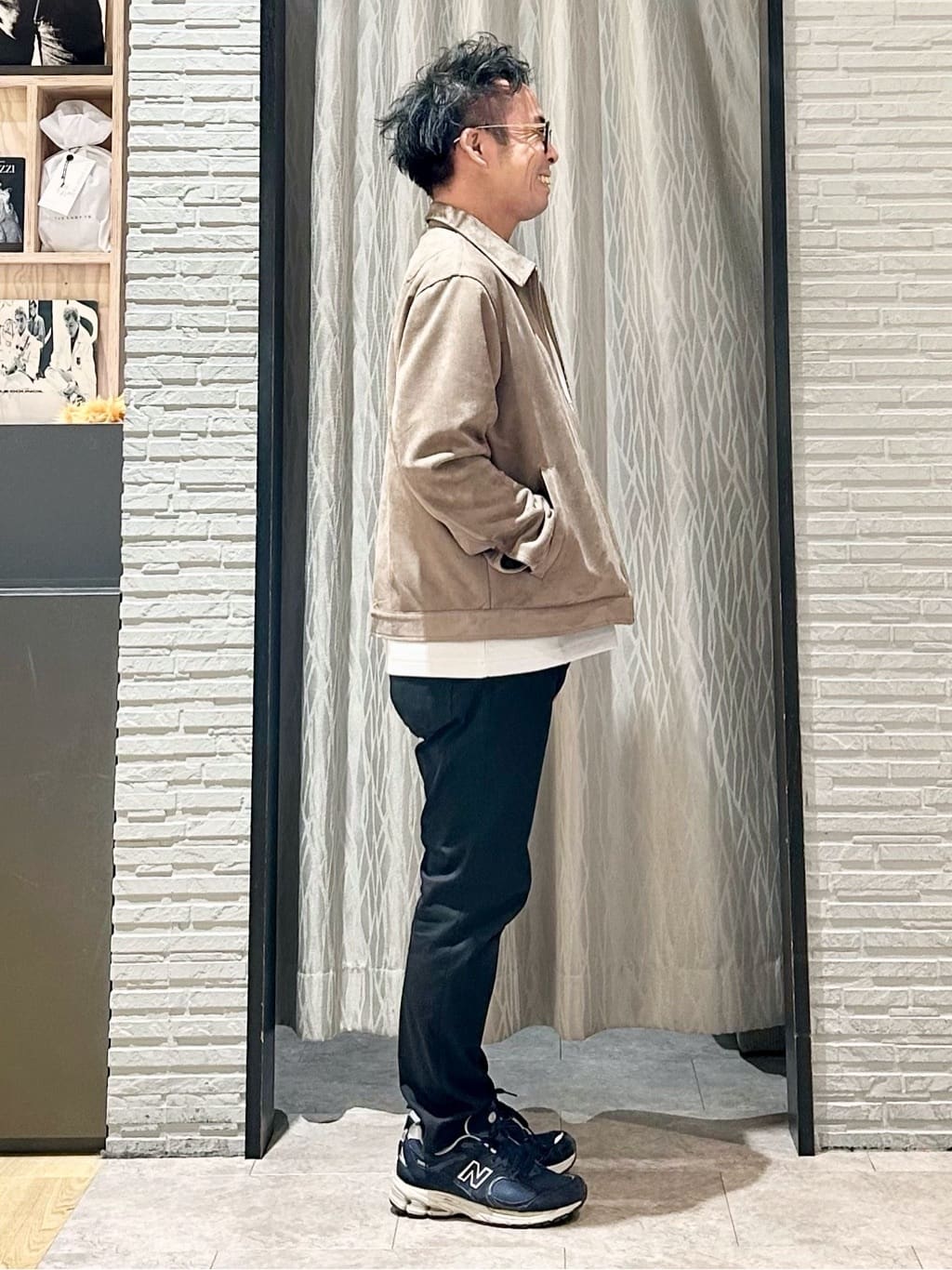 KENJI Iさんの「THE SHOP TK｜ダンボール ステッチ切替デザイン 長袖Tシャツ 洗濯機OK」を使ったコーディネート
