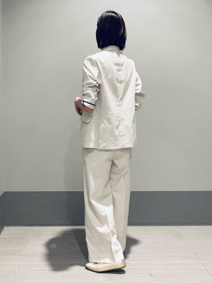 Furuさんの「DRESSTERIOR｜【セットアップ可/吸水速乾/ウォッシャブル】リネンブレンドオックスダブルジャケット」を使ったコーディネート