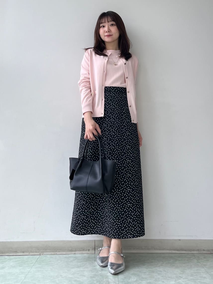 KAHOさんの「UNTITLED｜◆【アンサンブル可/洗える】クルーネックニットカーディガン」を使ったコーディネート