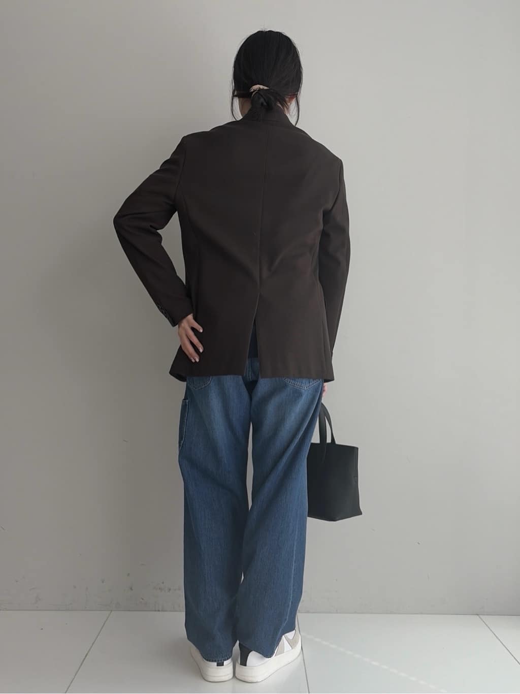 Akutagawaさんの「TAKEO KIKUCHI｜【BOWLER HAT LABEL】ボーラーハットウォーカー刺繍 ボタンダウンシャツ」を使ったコーディネート