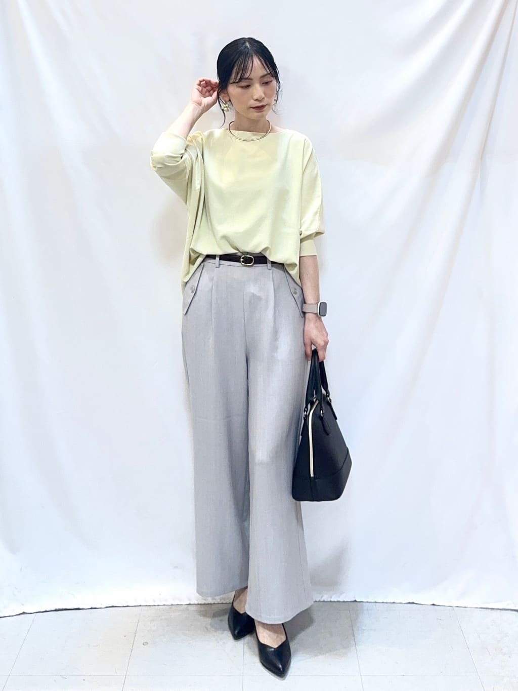 𝐇𝐢𝐫𝐨𝐦𝐢さんの「SHOO･LA･RUE｜【洗濯機可/S-LL】フラップポケットがアクセント ヘリンボーンワイドパンツ」を使ったコーディネート