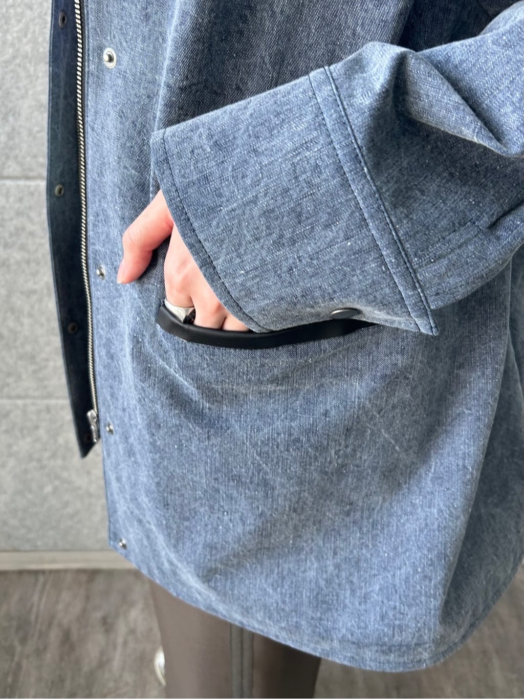 honoka Aさんの「CODE A｜pigment denim coverall」を使ったコーディネート