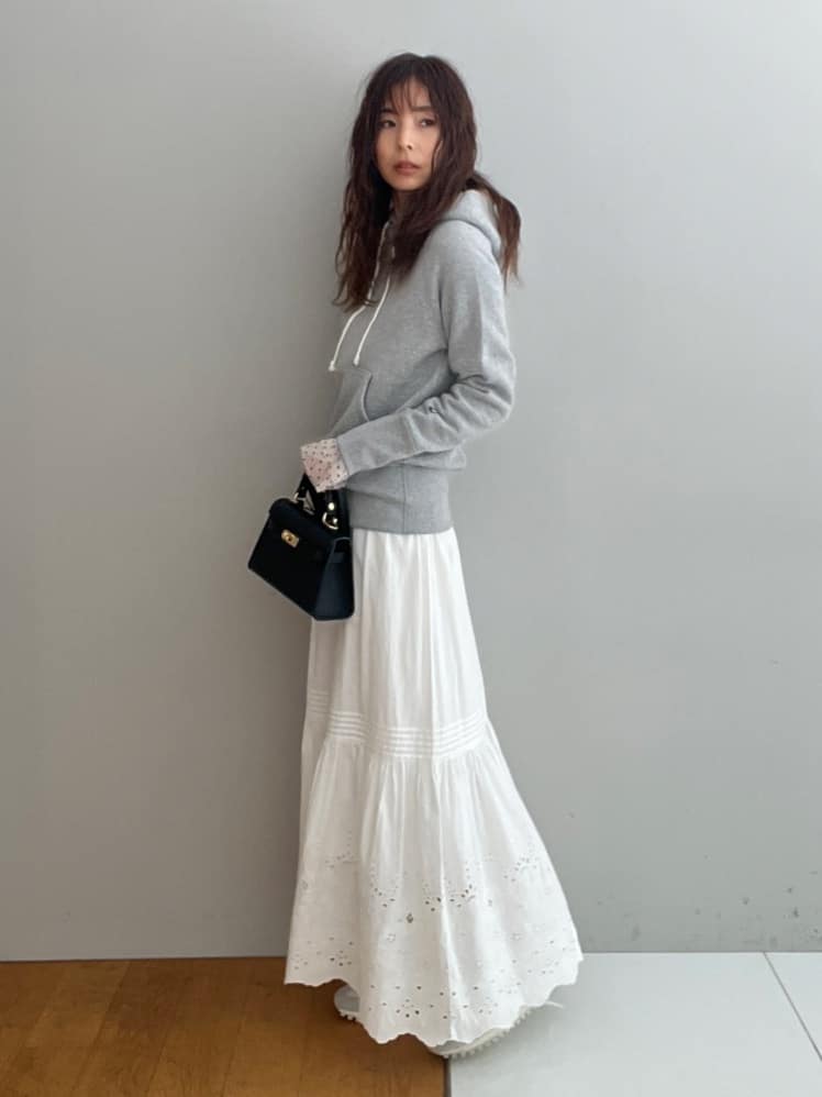 misaさんの「DRESSTERIOR｜◆【DRESSTERIOR定番】【WEB限定サイズあり】吊裏毛 パーカー」を使ったコーディネート