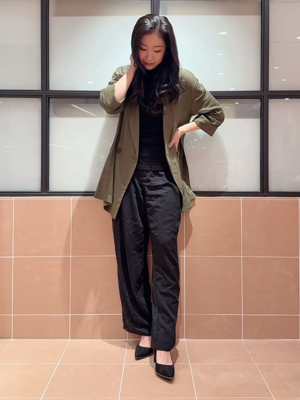 kaoriさんの「ESPERANZA｜【レイン対応/12時間パンプス】約8.5cm　歩きやすくて疲れにくい」を使ったコーディネート