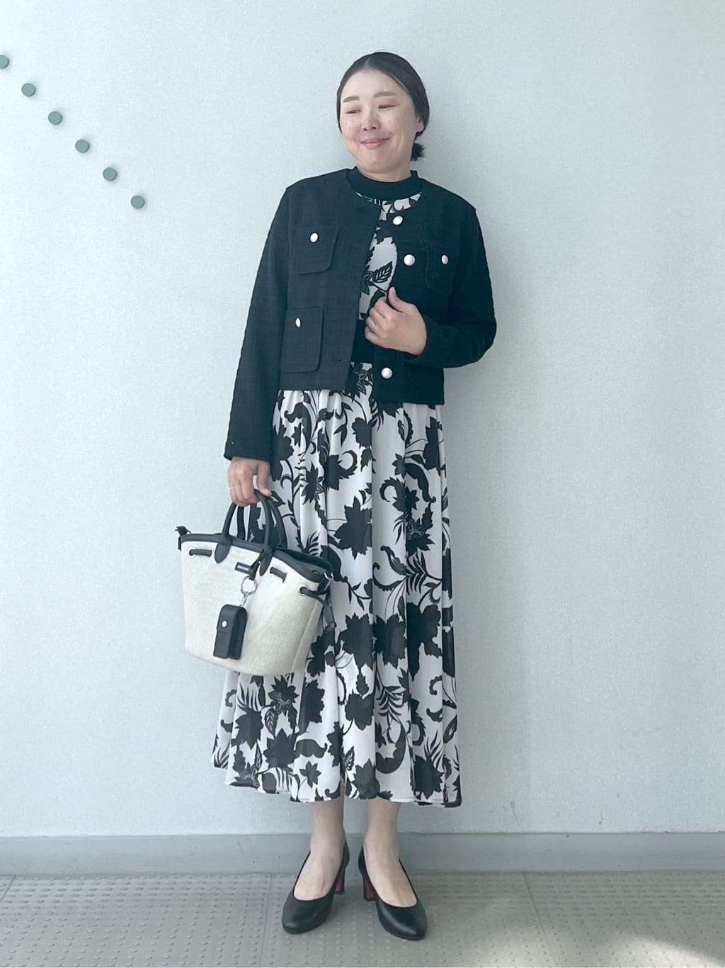 Soeさんの「DRESSTERIOR｜◆ブラックファンシーツイードジャケット」を使ったコーディネート