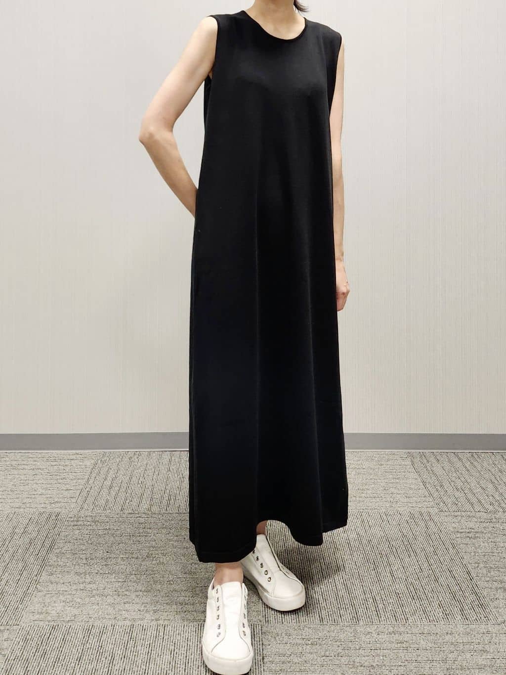 naraさんの「Dessin｜【2点セット・洗える】ニットカーディガン&times;ノースリーブワンピース」を使ったコーディネート
