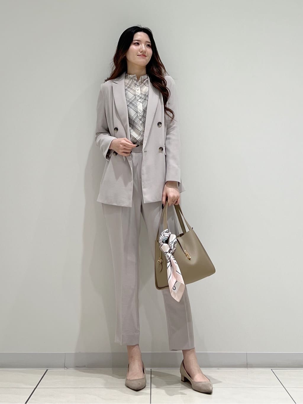 T.Kさんの「INDIVI｜【洗える／多機能／SETUP可】着る日傘ダブルジャケット」を使ったコーディネート