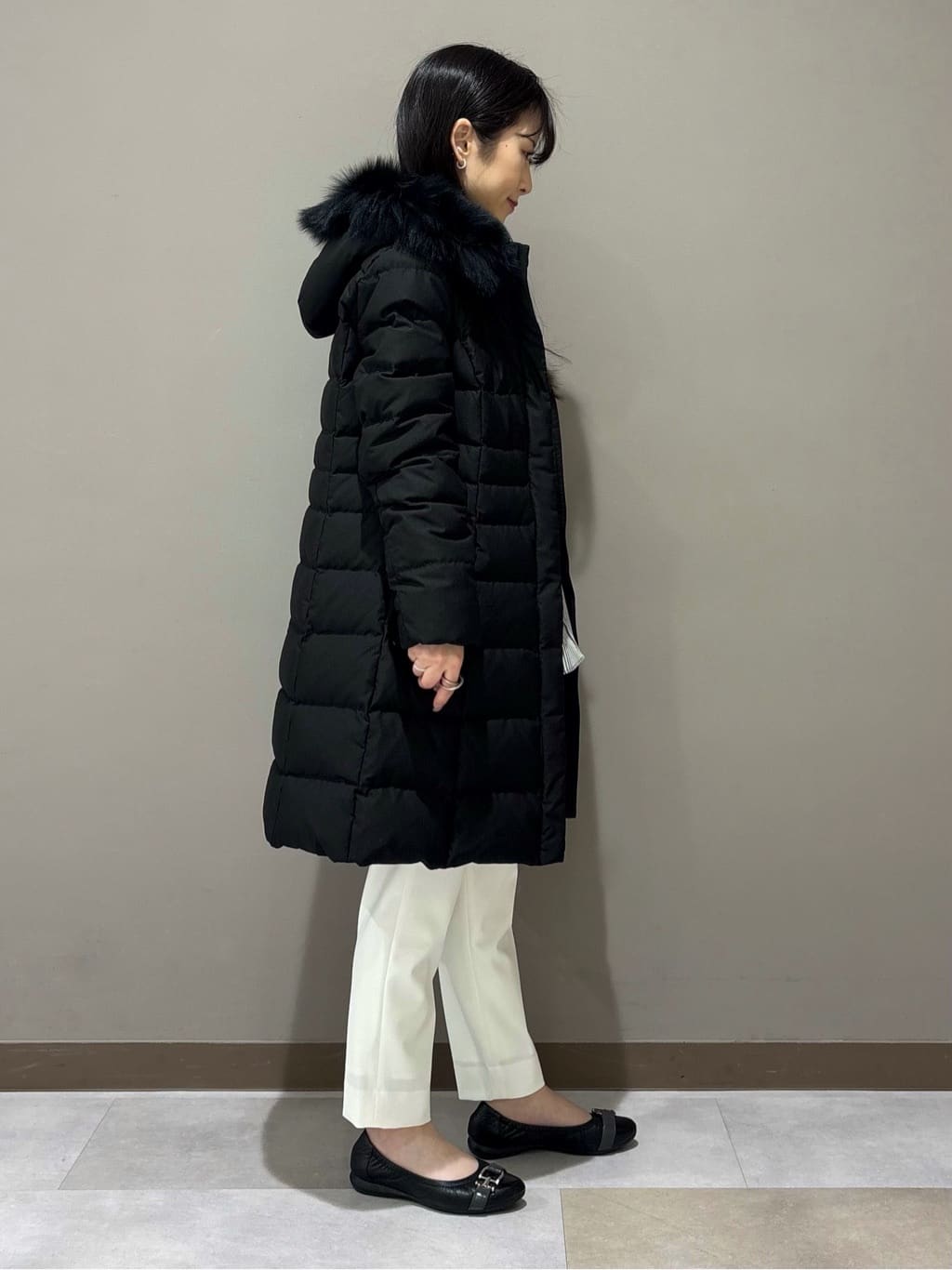 KEIKOさんの「INDIVI｜【名品／撥水／抗菌防臭】ロング丈リサイクルダウンコート」を使ったコーディネート