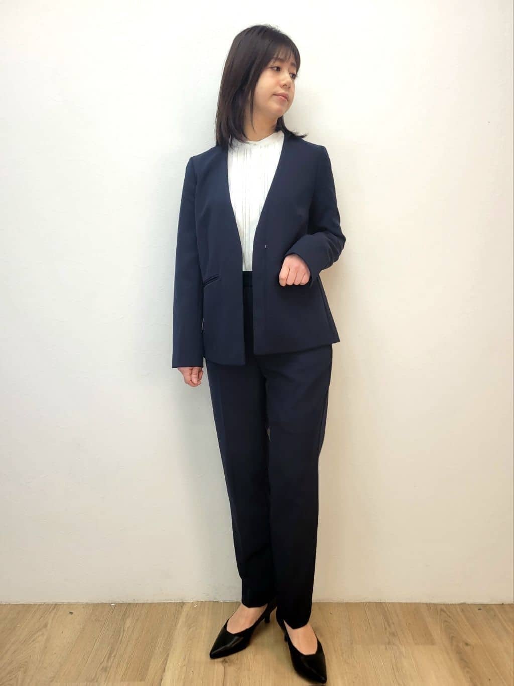 LISAさんの「OPAQUE.CLIP｜《通勤／セットアップ対応》 Vネックジャケット／ダブルクロス【洗濯機OK】」を使ったコーディネート