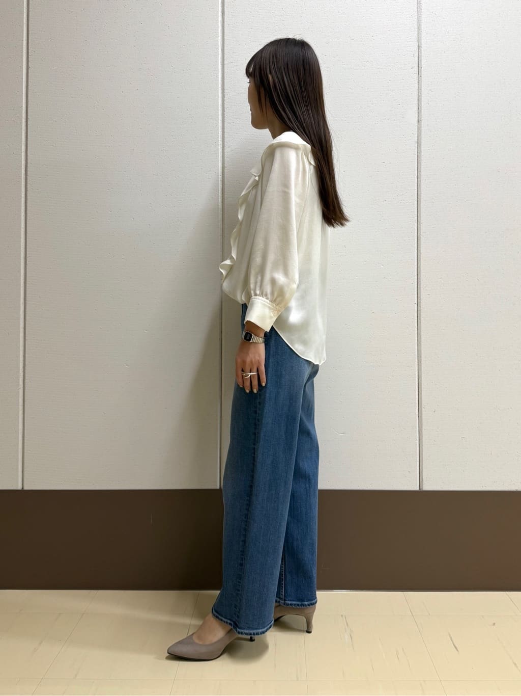 mamiさんの「INDIVI｜【洗える】ラッフルサテンブラウス」を使ったコーディネート