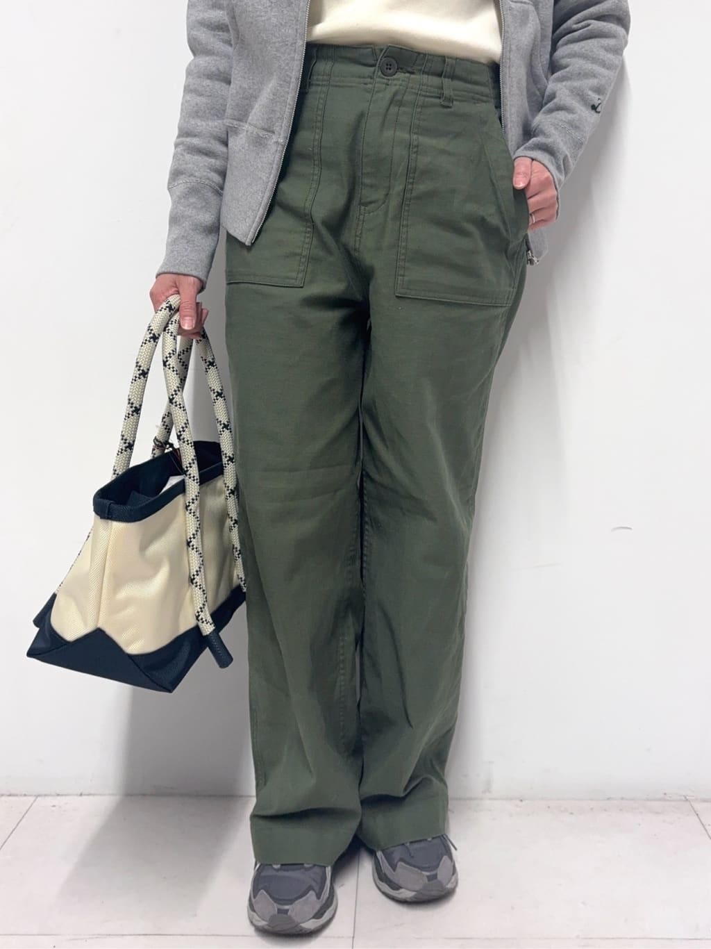 Nishijimaさんの「DRESSTERIOR｜◆【ウォッシャブル】コットンフルニードルニット」を使ったコーディネート