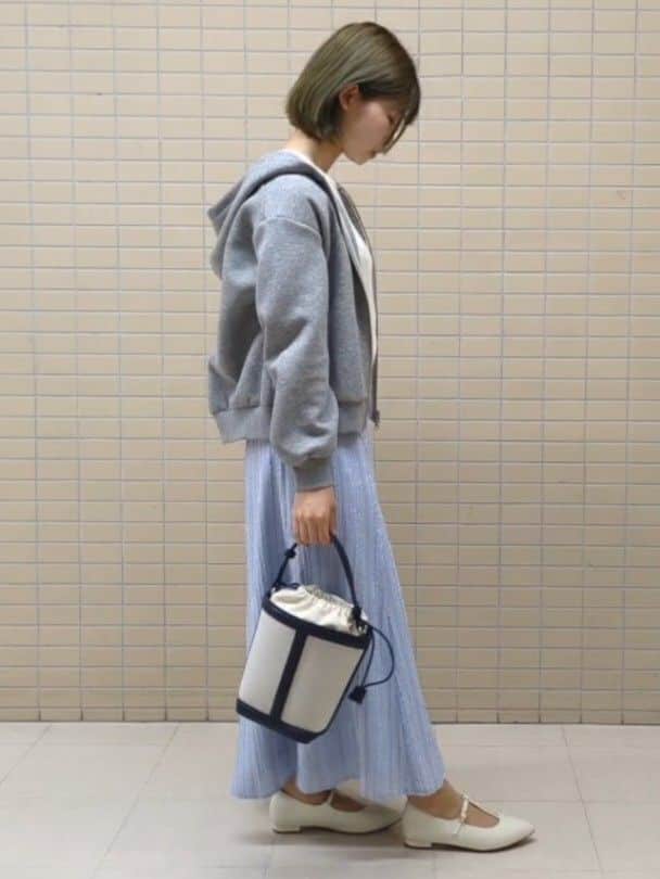 ひまりさんの「Reflect｜【インナーにおすすめ◎】クルーネックストレッチリブトップス」を使ったコーディネート