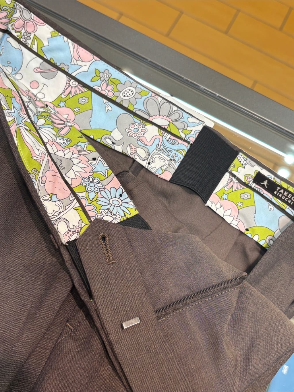 ヒナさんの「TAKEO KIKUCHI｜【BOWLER HAT LABEL】ピンヘッドジャージ スラックス」を使ったコーディネート