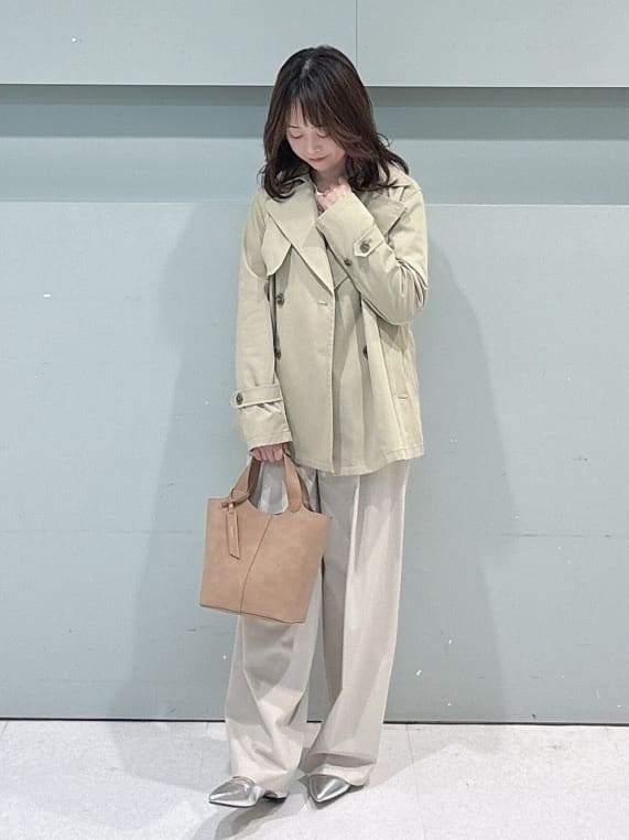 makiさんの「UNTITLED｜【定番人気/はっ水/洗える】タスランショートトレンチコート」を使ったコーディネート