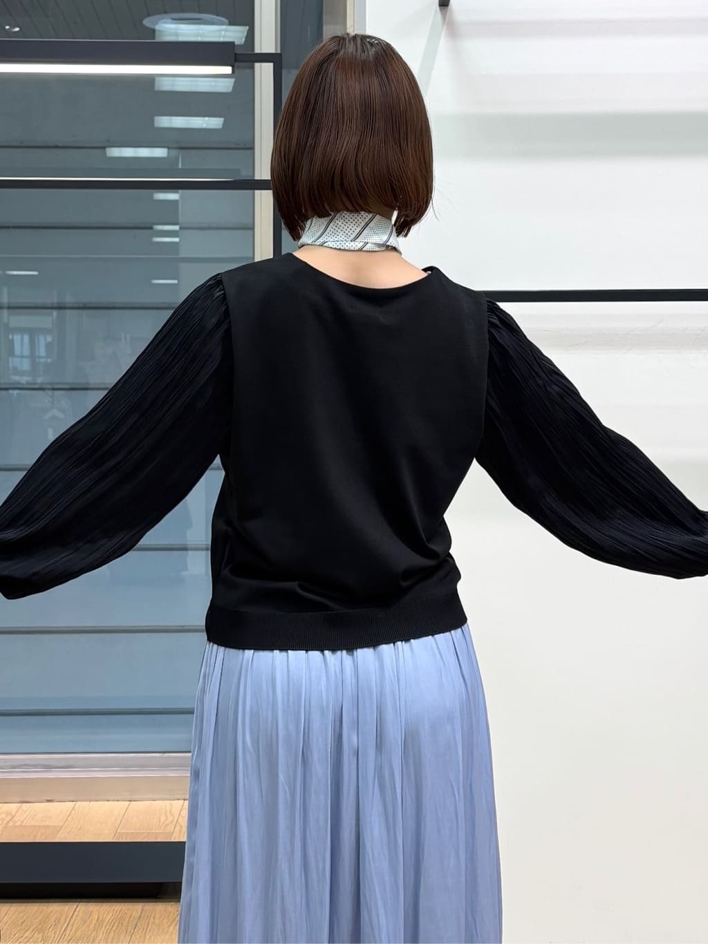 asamiさんの「INDIVI｜【洗える／華やか】袖プリーツニット」を使ったコーディネート