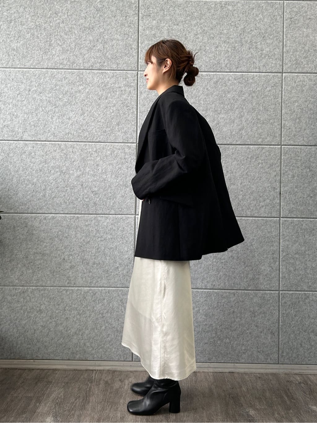 harunaさんの「CODE A｜satin cami dress」を使ったコーディネート