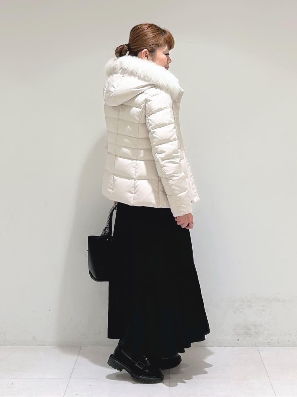 tsuyuさんの「INDIVI｜【名品／撥水／抗菌防臭】ショート丈リサイクルダウンコート」を使ったコーディネート