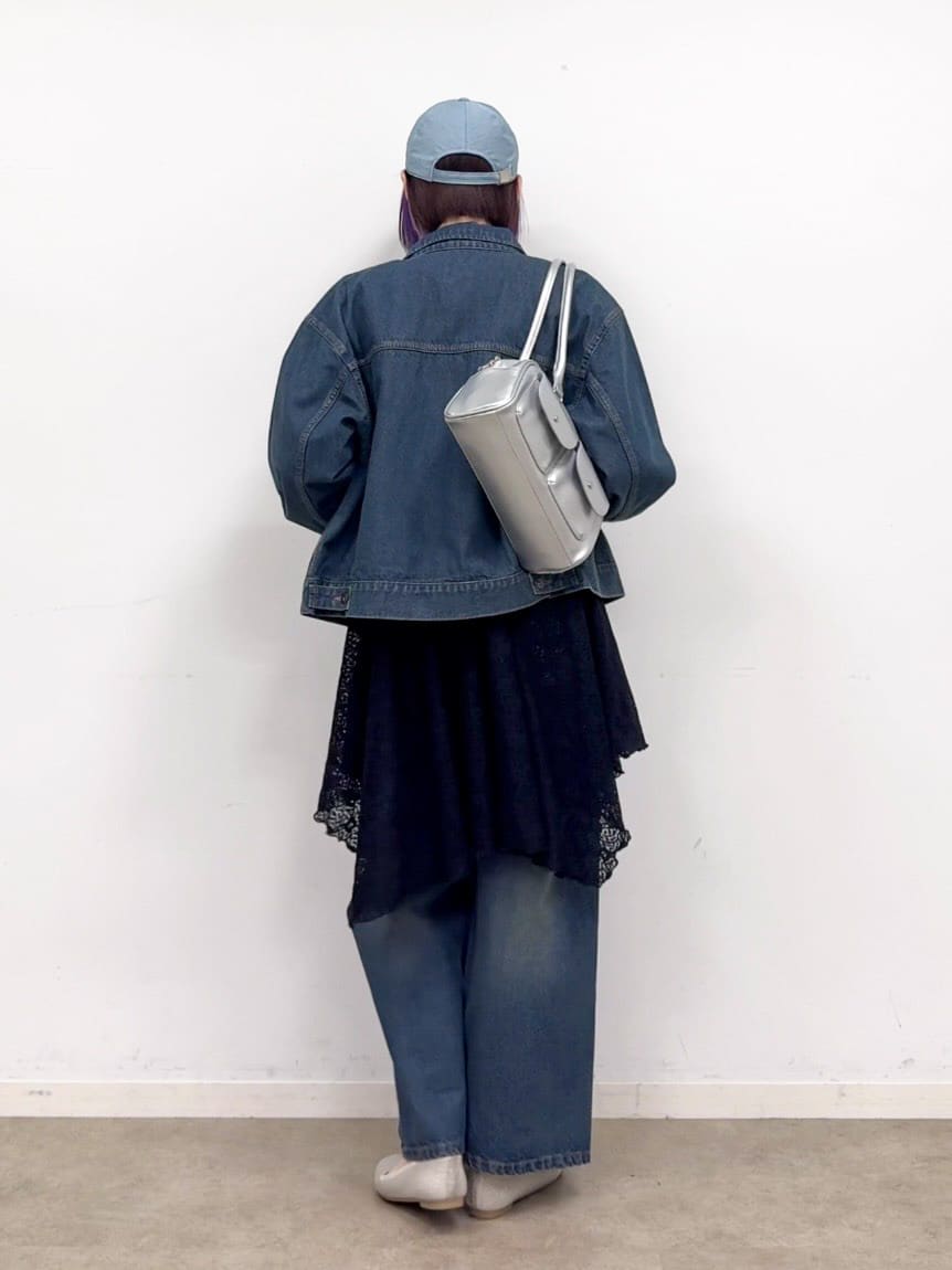 𝐜𝐡𝐢𝐤𝐚さんの「SHOO･LA･RUE｜【SHOO・LA・RUE DENIM】羽織るだけでこなれる　オーバーサイズデニムジャケット」を使ったコーディネート