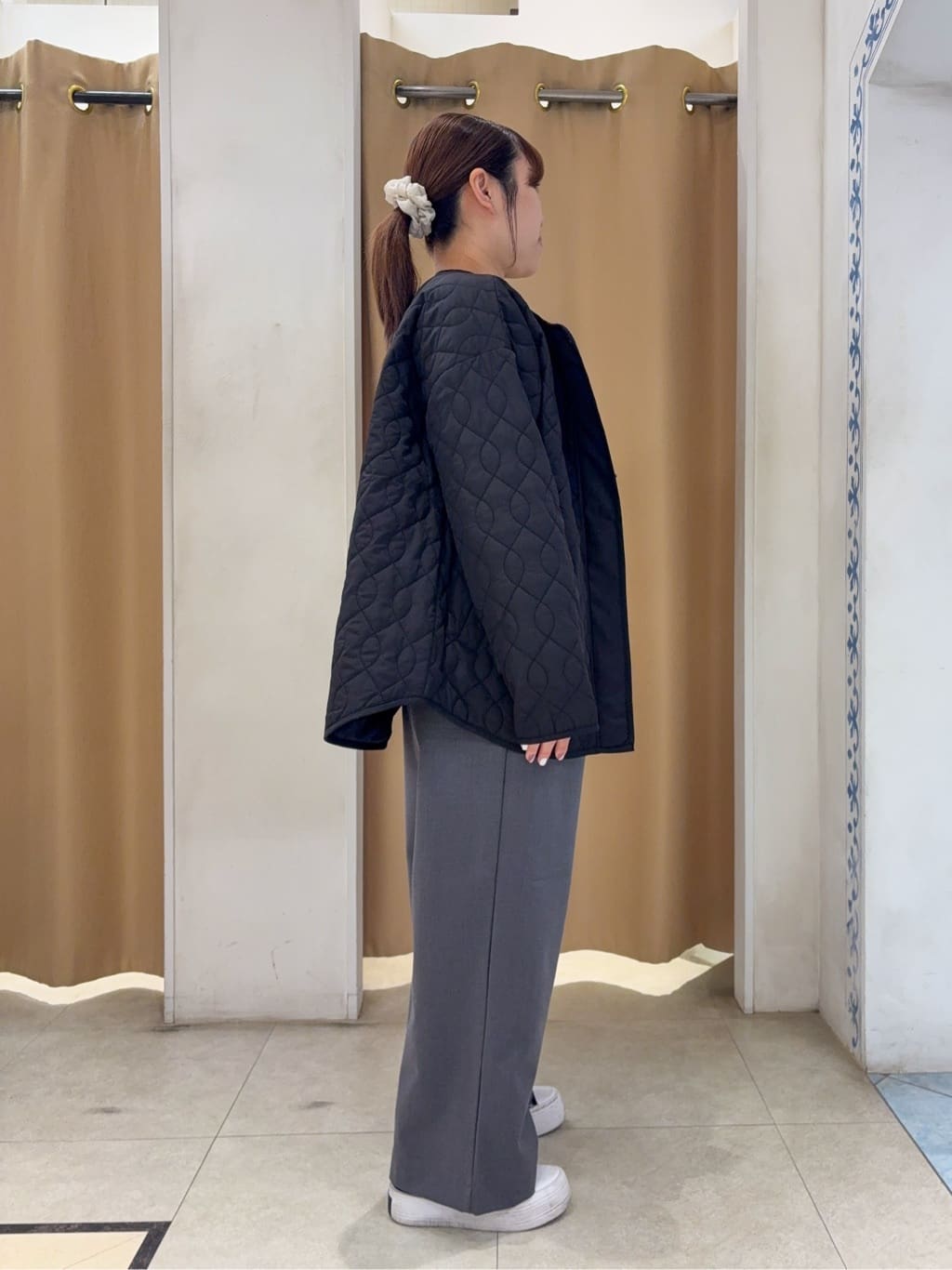 SO(R)Aさんの「SHOO･LA･RUE｜【S-LL/洗濯機可】体型カバーができる 大人のドット柄ニット」を使ったコーディネート