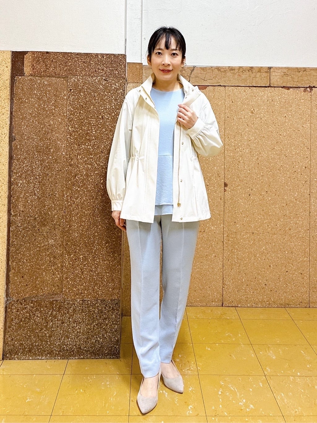 hattoriさんの「INDIVI｜【洗える／UVケア／SETUP可】着る日傘ペプラムブラウス」を使ったコーディネート