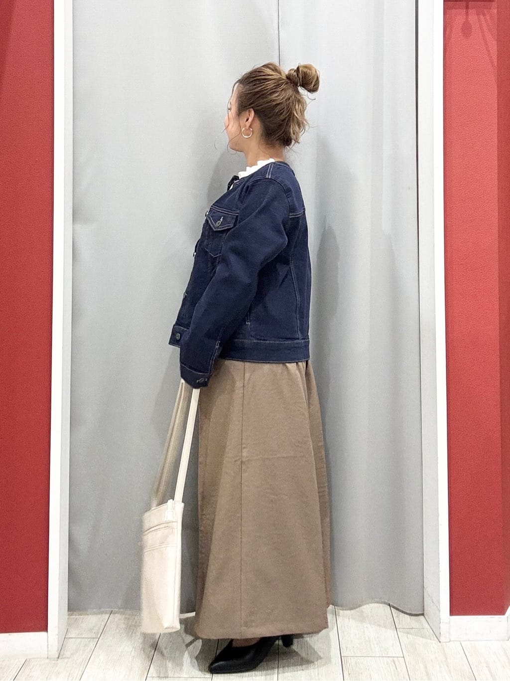 shioさんの「SHOO･LA･RUE｜【SHOO・LA・RUE DENIM/S-LL/高レビュー】大人のための ノーカラーデニムジャケット」を使ったコーディネート