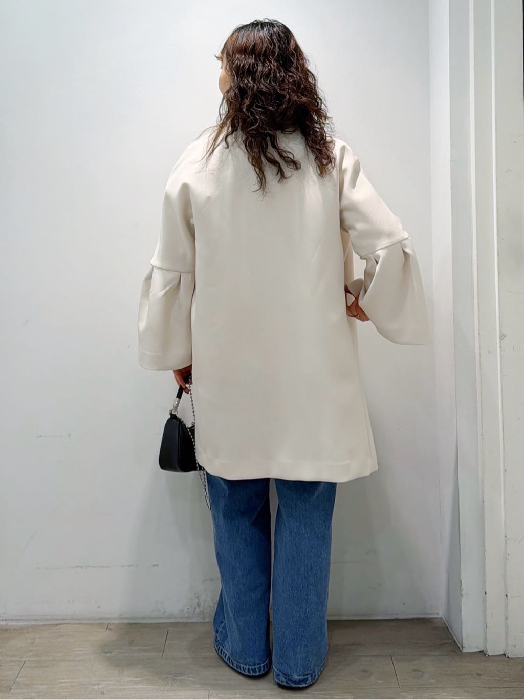 sumicaさんの「OPAQUE.CLIP｜フレアスリーブミドルコート【洗濯機OK】」を使ったコーディネート