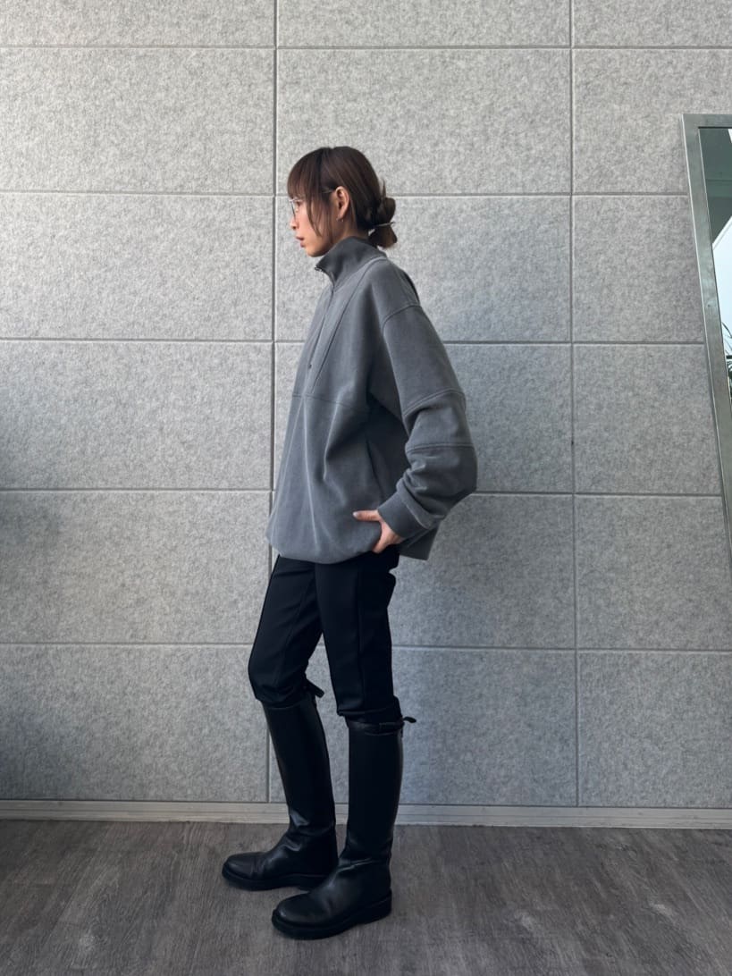 designer yukaさんの「CODE A｜half zip sweat mini dress」を使ったコーディネート