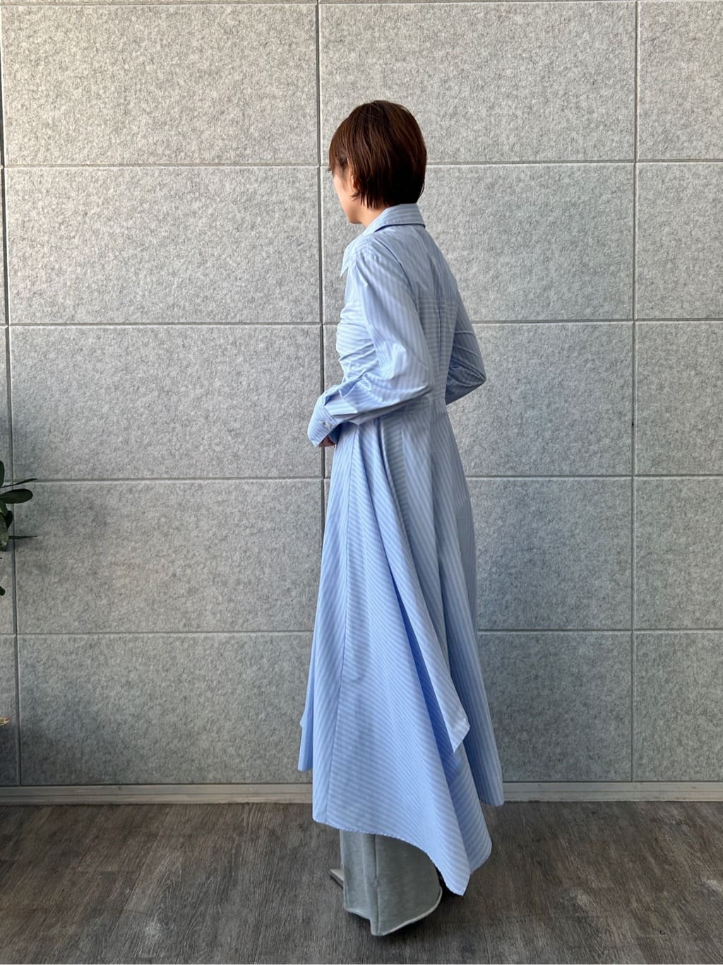 harunaさんの「CODE A｜stripe shirt dress」を使ったコーディネート