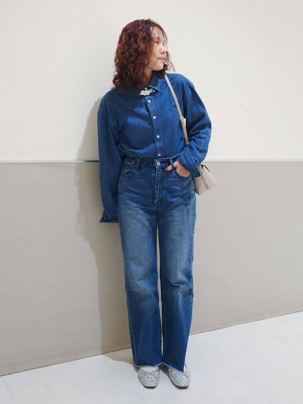 maruさんの「THE SHOP TK｜【通勤にもデイリーにも】CAVIAN 金ボタンダブルブレストジャケット」を使ったコーディネート