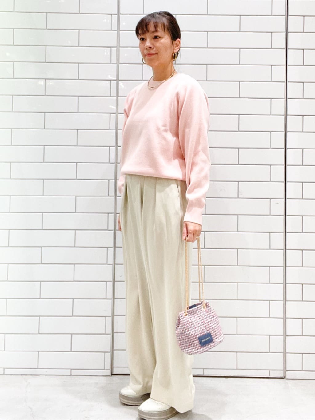 oiさんの「OPAQUE.CLIP｜タックイージーワイドパンツ【洗濯機OK】」を使ったコーディネート
