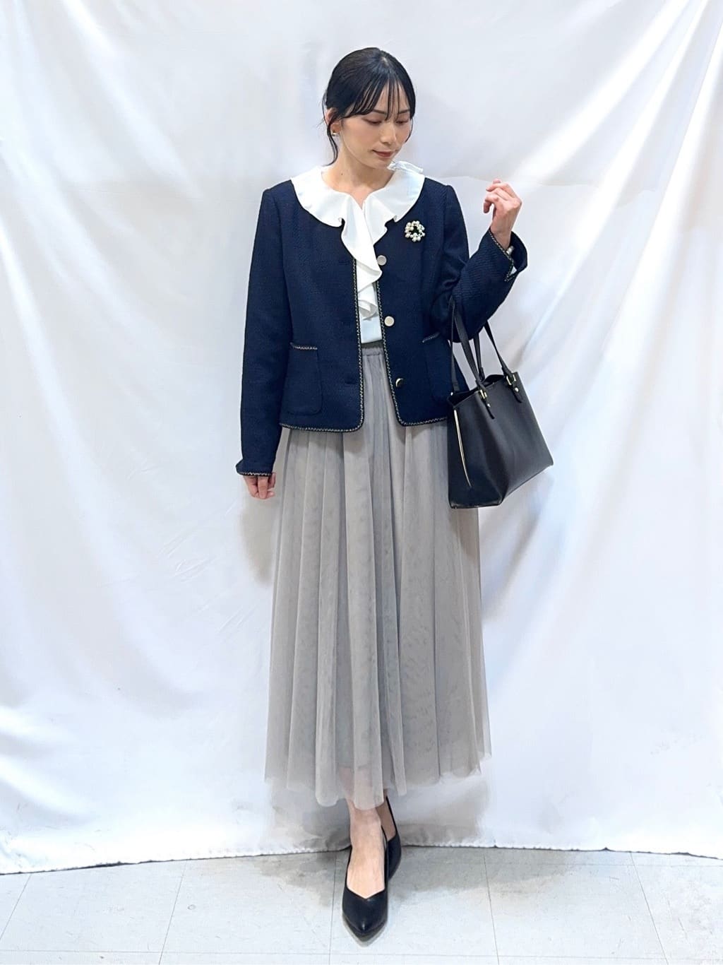 𝐇𝐢𝐫𝐨𝐦𝐢さんの「SHOO･LA･RUE｜【S-3L】オンとオフで印象が変わる ライトツイードジャケット」を使ったコーディネート