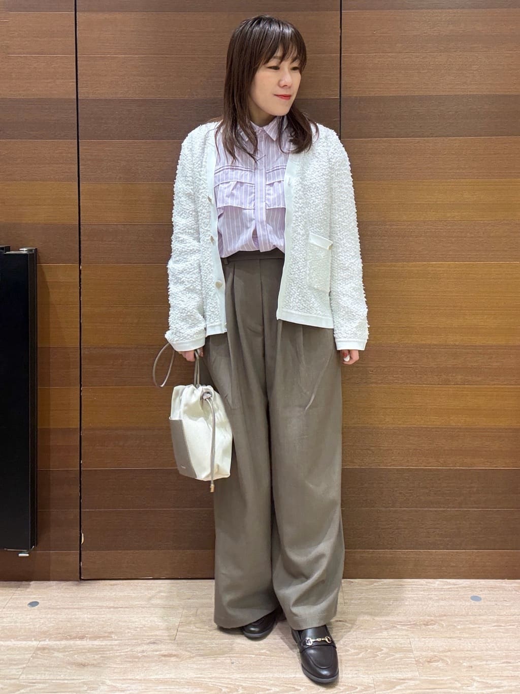 maichiさんの「OPAQUE.CLIP｜ツイードライクVネックニットカーディガン【洗濯機OK】」を使ったコーディネート