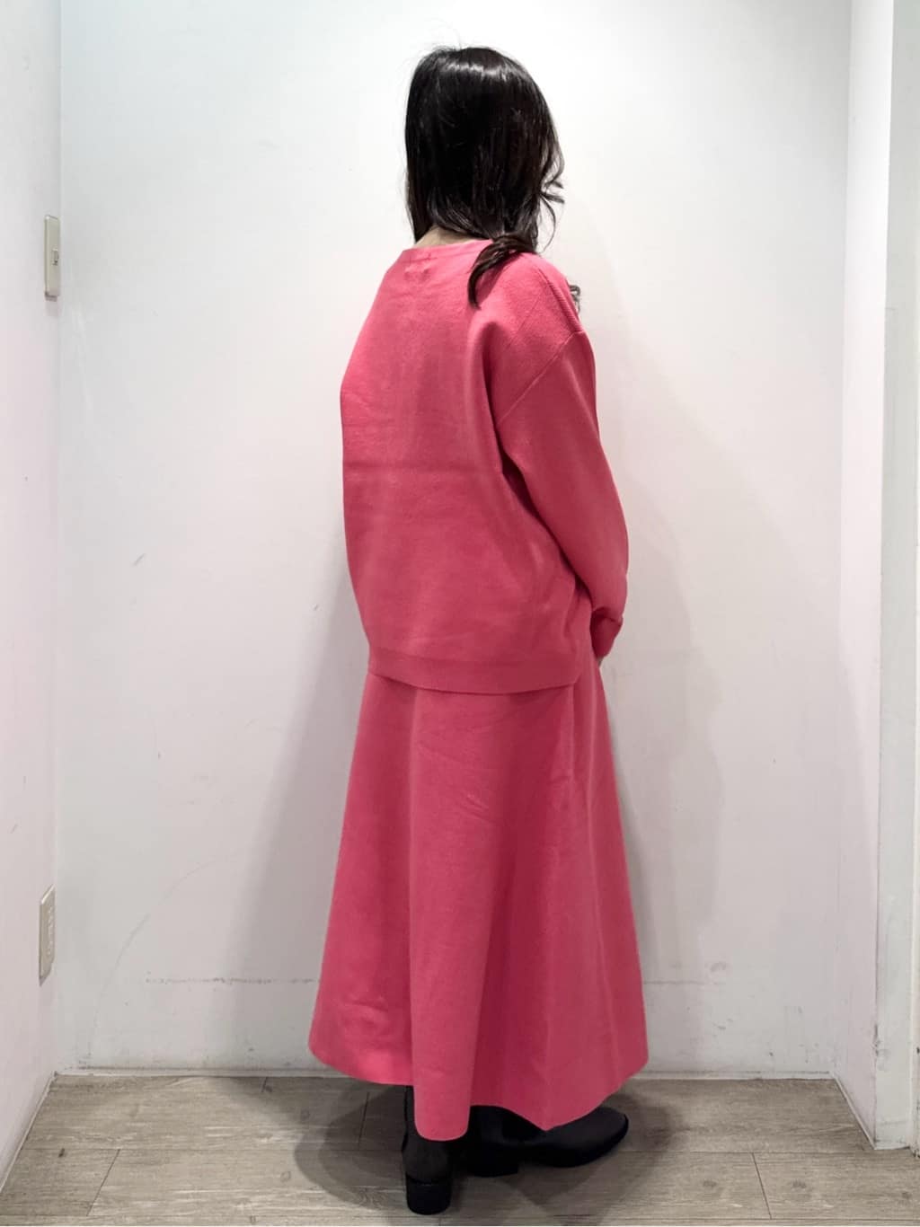yuicciさんの「OPAQUE.CLIP｜サイド編地切替ニットトップス／セットアップ対応【洗濯機OK】」を使ったコーディネート