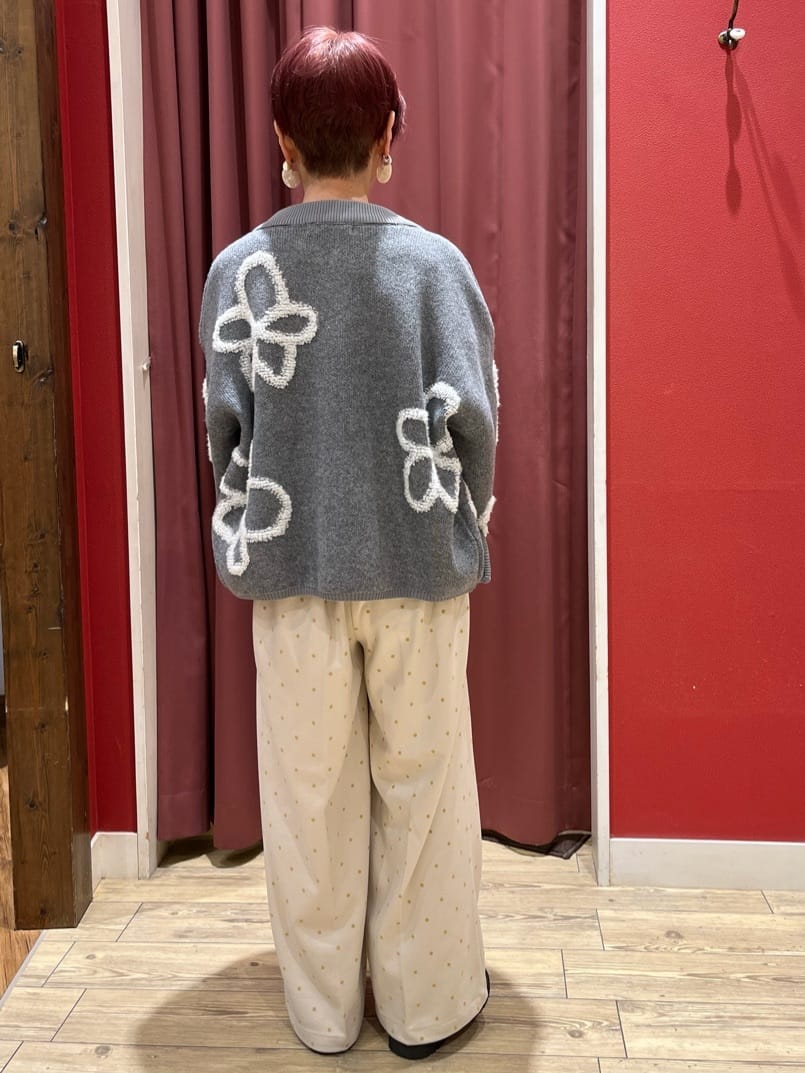 アンディさんの「SHOO･LA･RUE｜【選べる4柄】ダブルZIPで着こなし色々 柄カーディガン」を使ったコーディネート