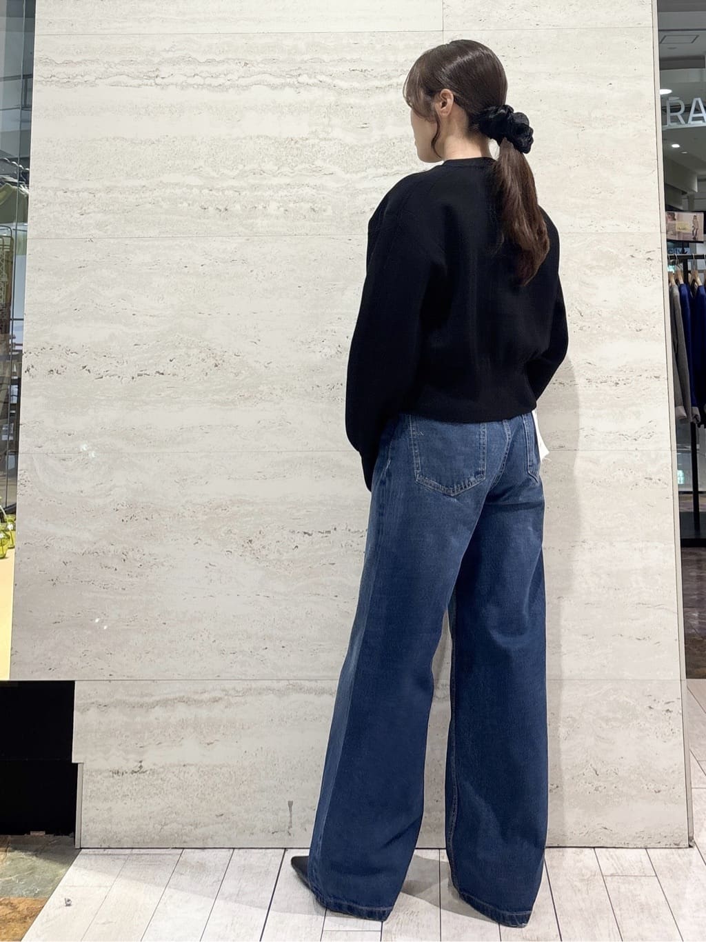 かほさんの「OPAQUE.CLIP｜ワイドストレートデニムパンツ【洗濯機OK】《S～LL》」を使ったコーディネート