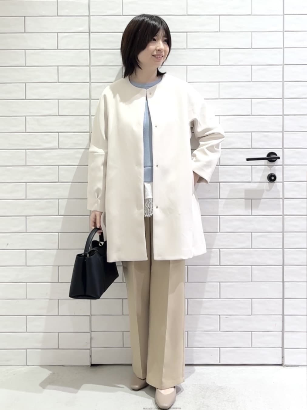 しおりさんの「OPAQUE.CLIP｜フォルムスリーブミドルコート【洗濯機OK】」を使ったコーディネート