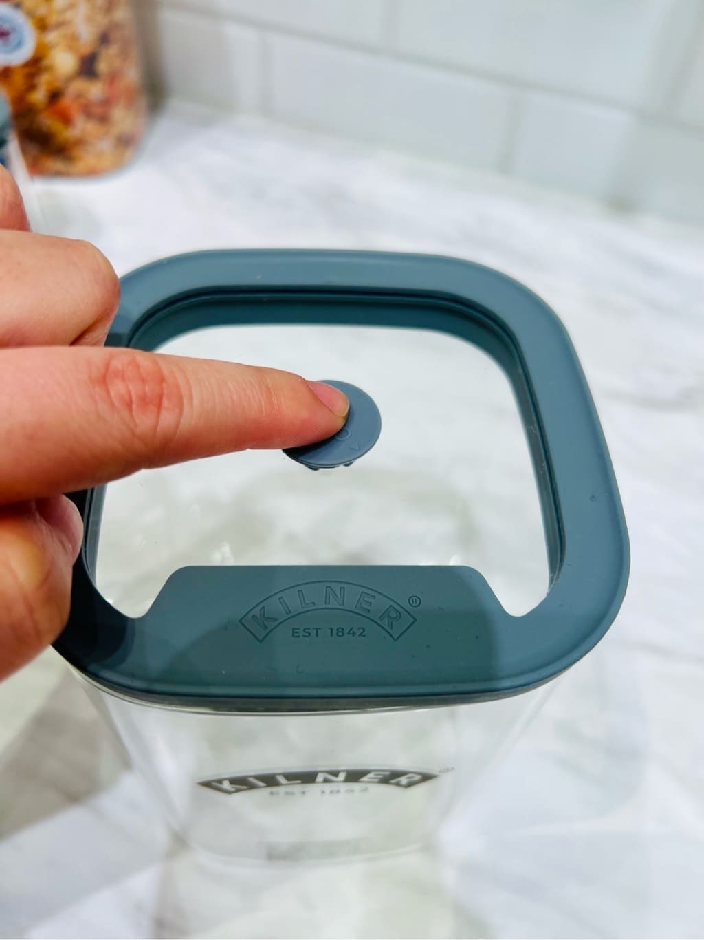 nagiさんの「212 KITCHEN STORE｜フレッシュストレージ スクエア スパイスジャー 0.16L ＜KILNER キルナー＞」を使ったコーディネート