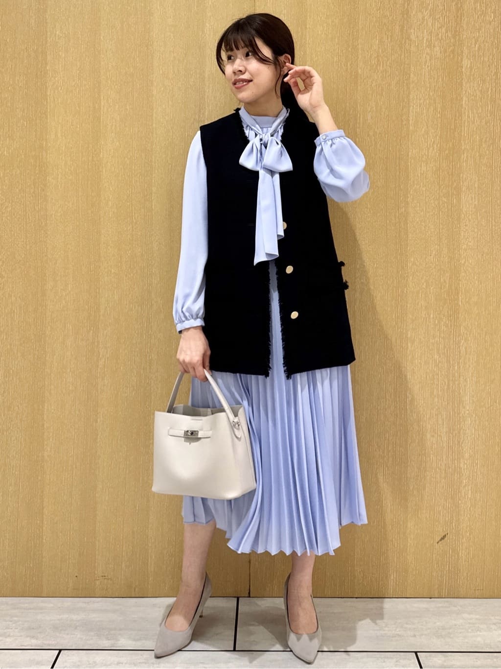 nanaさんの「UNTITLED｜【オンオフ使える】スラブツイード ジレ」を使ったコーディネート