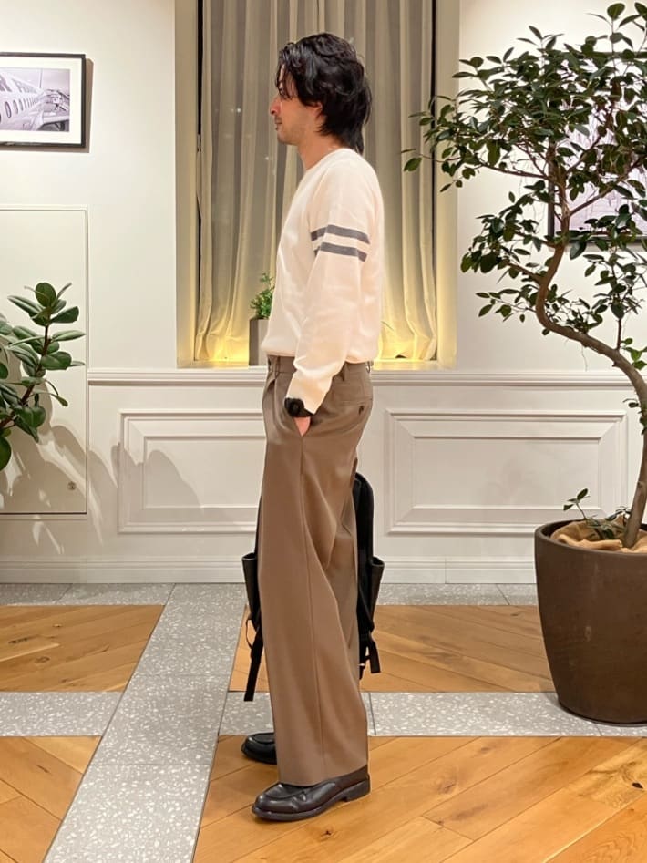 junyaさんの「DRESSTERIOR｜【ウォッシャブル】サイドゴア ワンタックワイドパンツ」を使ったコーディネート
