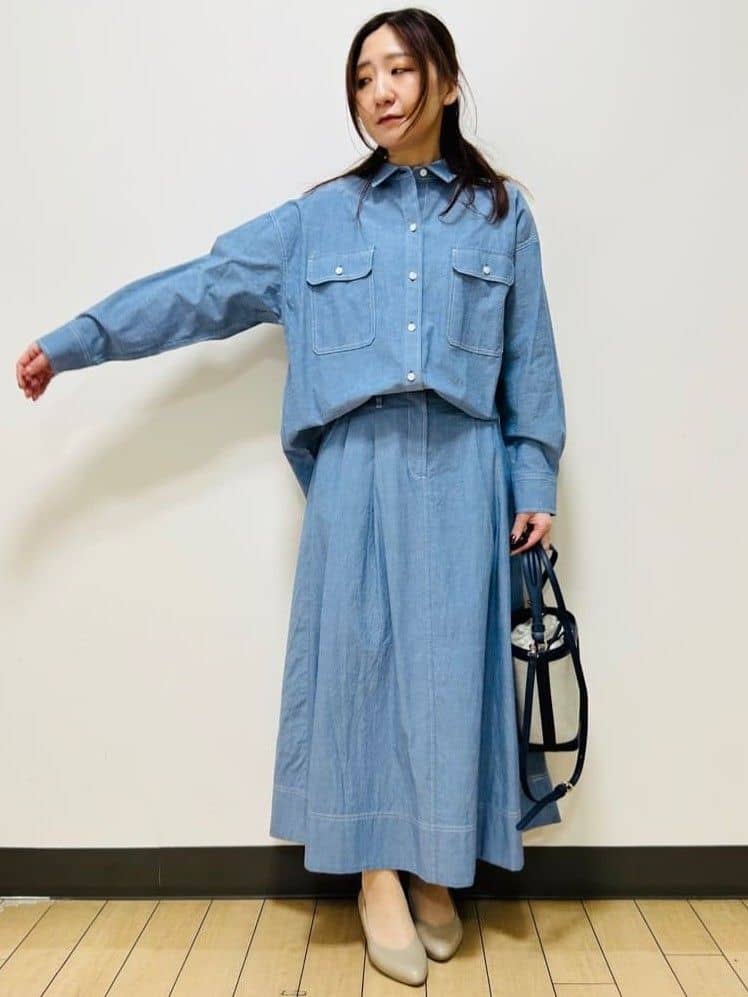 miiiさんの「Reflect｜ダンガリータックフレアスカート」を使ったコーディネート