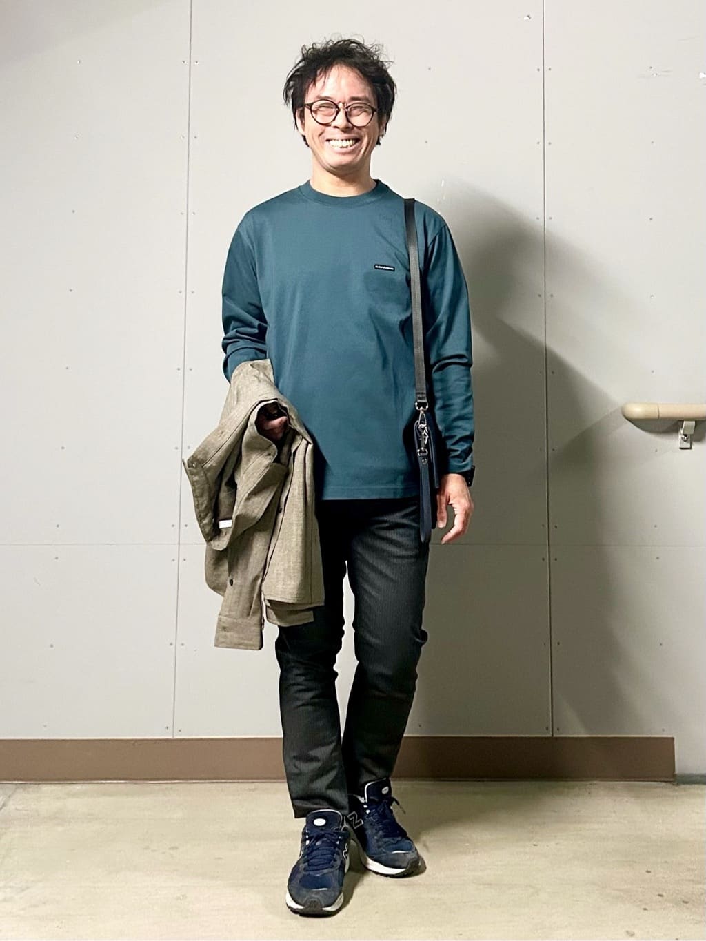 KENJI Iさんの「THE SHOP TK｜【LINO FINE】リネンライク 長袖シャツ UVカット/イージーケア/吸水速乾/洗濯機OK」を使ったコーディネート