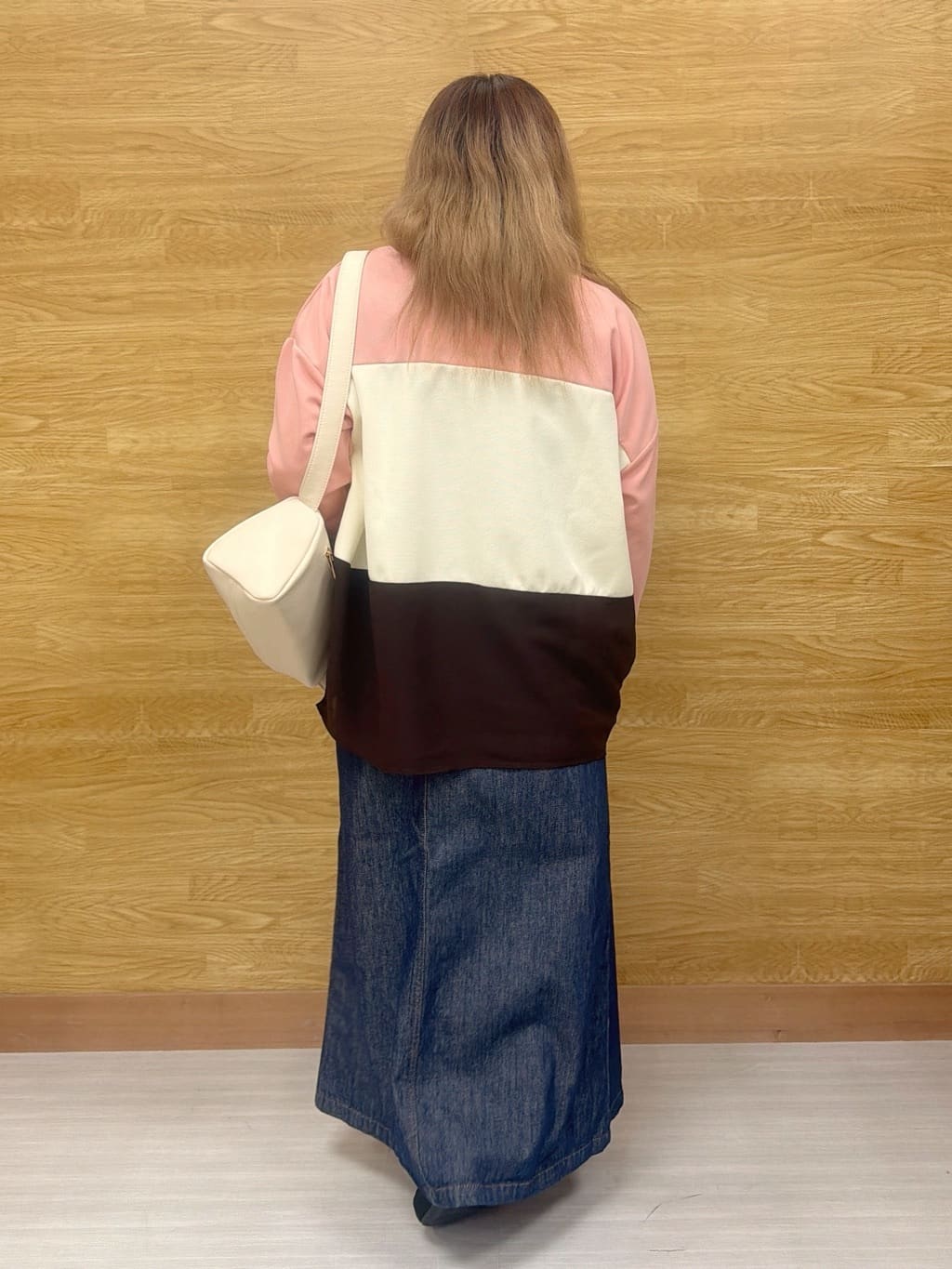 ぁむさんの「SHOO･LA･RUE｜【洗濯機可/S-LL/体型カバー】インせず着られる 3段切替 配色トップス」を使ったコーディネート